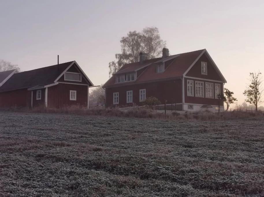 Апартаменты Boellingetorps Gamla Skola Savsjo Экстерьер фото