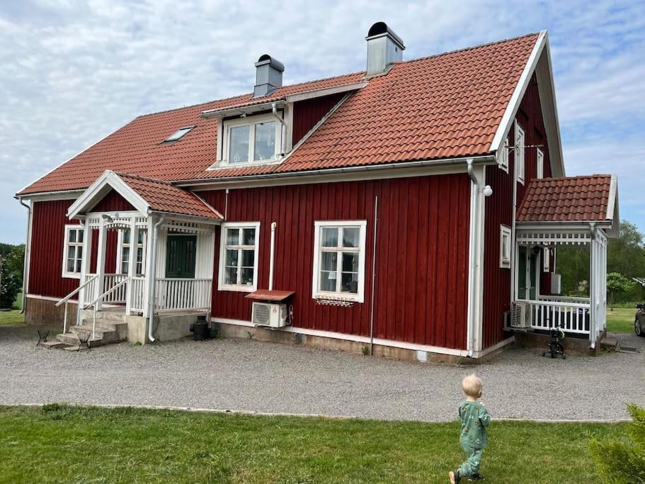 Апартаменты Boellingetorps Gamla Skola Savsjo Экстерьер фото